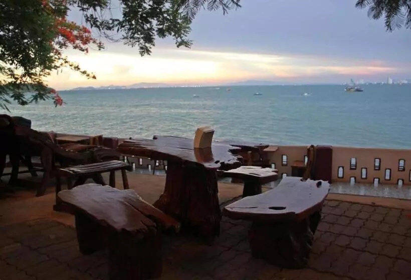 ホテル Pikun Resort