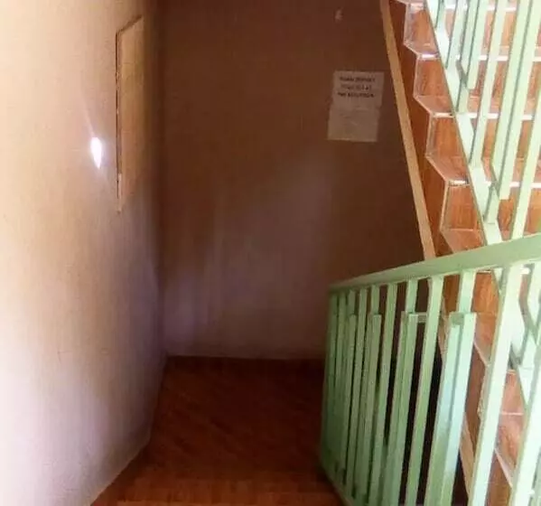 هتل Premier Lodge