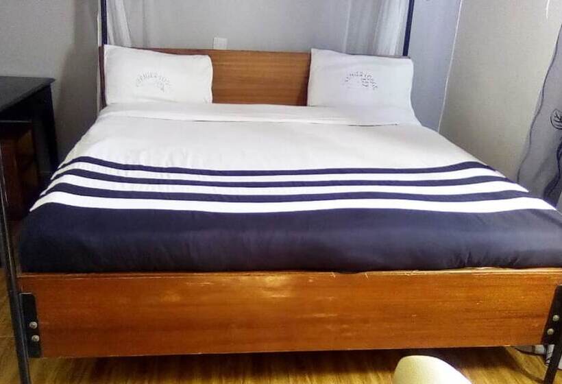 هتل Premier Lodge