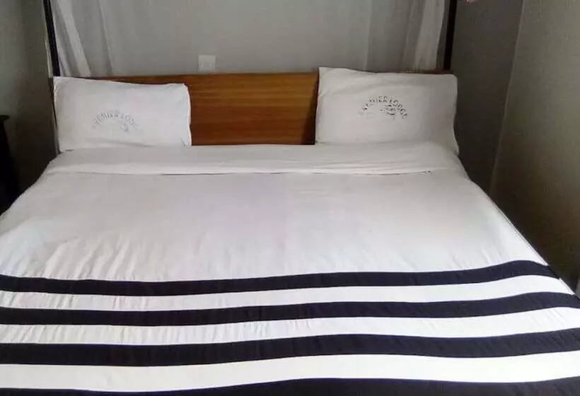 هتل Premier Lodge