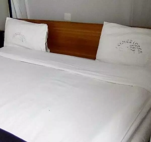 هتل Premier Lodge