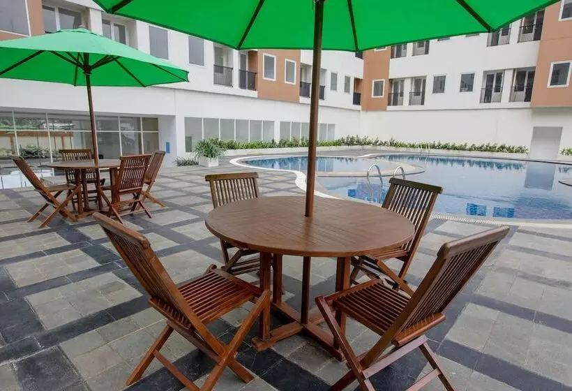 Urban Hotel Serpong