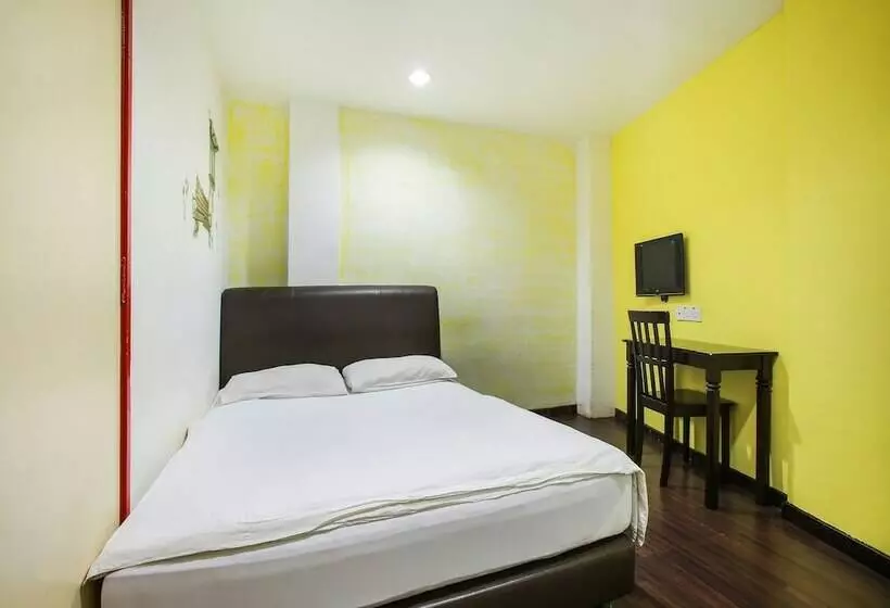 Spot On 89901 Hotel Ship Arm