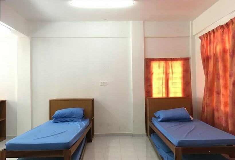 Spot On 89901 Hotel Ship Arm