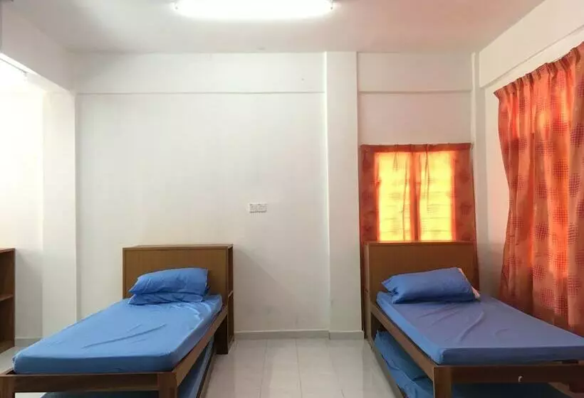 Spot On 89901 Hotel Ship Arm