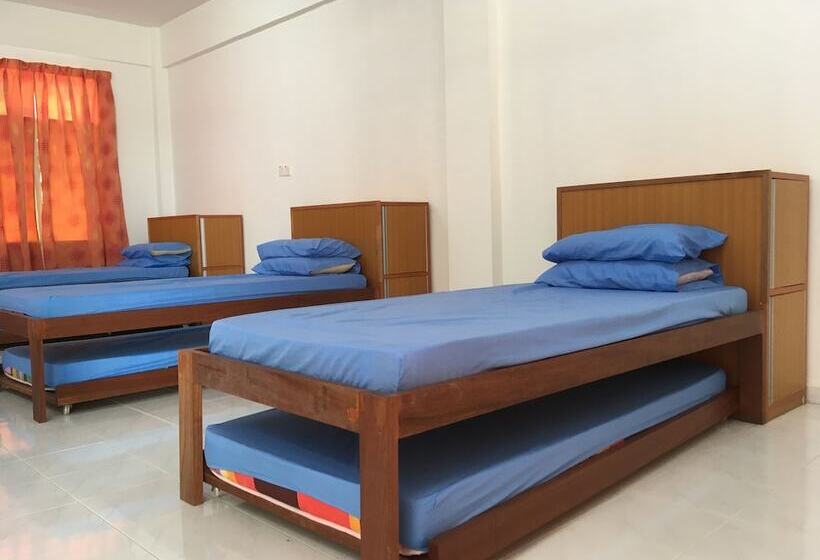 Spot On 89901 Hotel Ship Arm