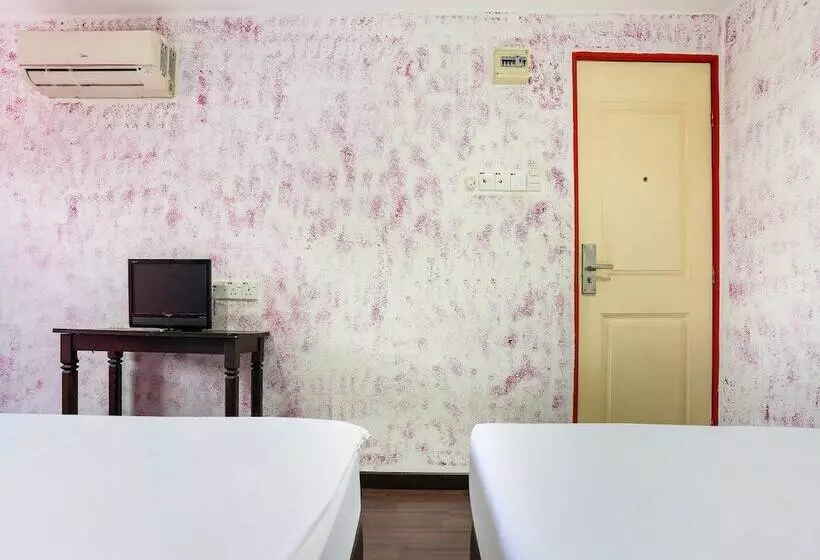 Spot On 89901 Hotel Ship Arm