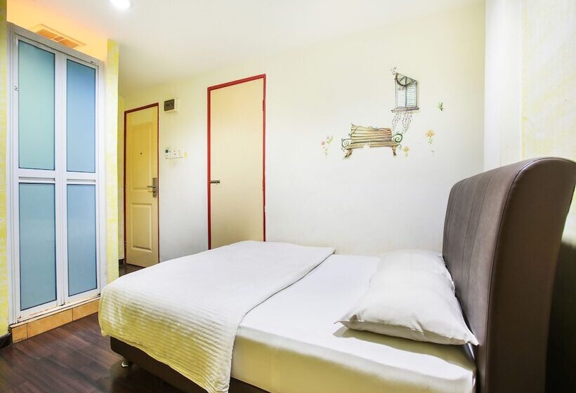 Spot On 89901 Hotel Ship Arm