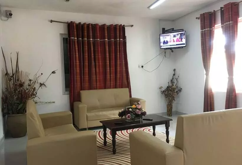 Spot On 89901 Hotel Ship Arm