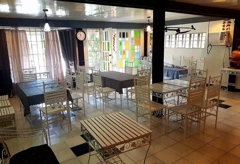 ホテル Country Inn  Baggao Main