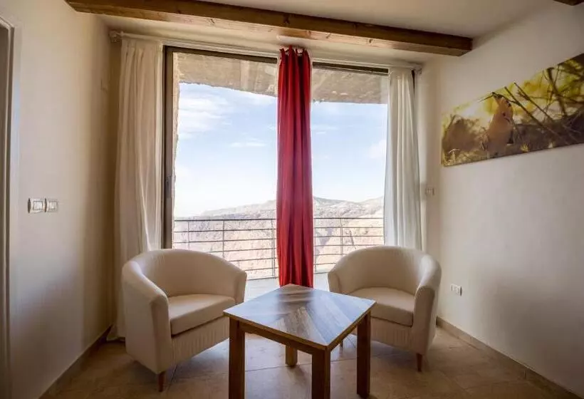 هتل Dana Guesthouse