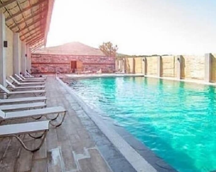 هتل Ivy Sailing Resort