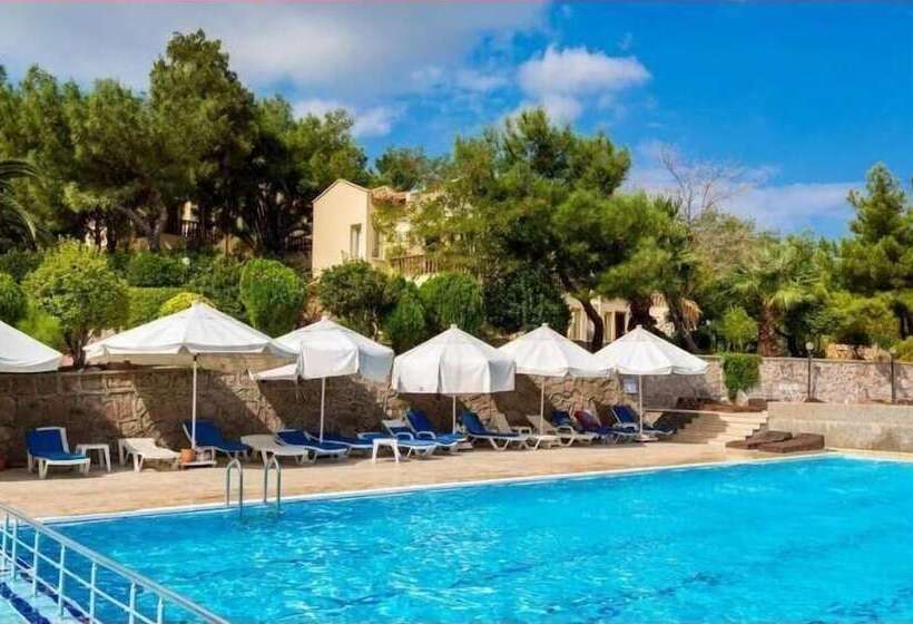 هتل Ivy Sailing Resort