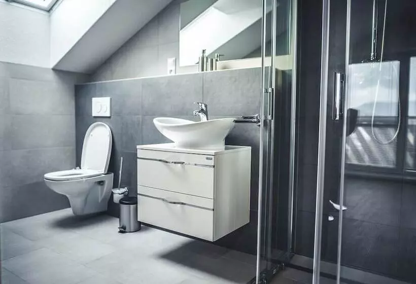 Hotelli Vila Anna   Ubytovanie Bešeňová