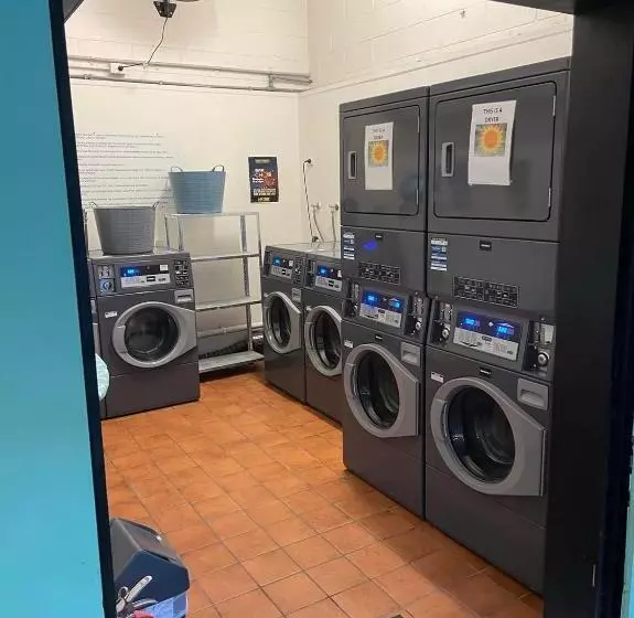 هاستل Youth Shack Backpackers Darwin