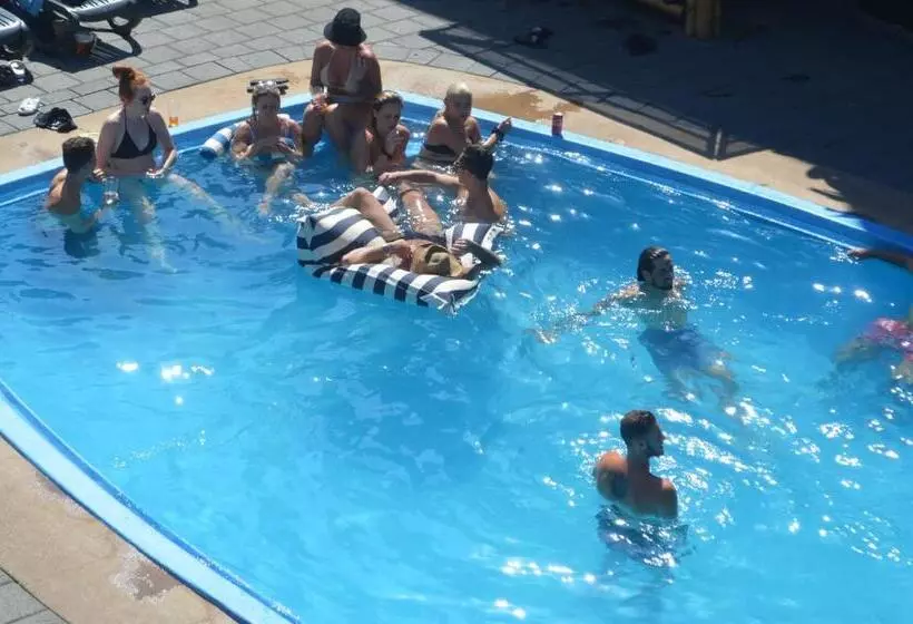 هاستل Youth Shack Backpackers Darwin