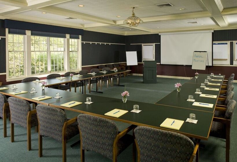 مبيت وإفطار 1906 Pine Crest Inn