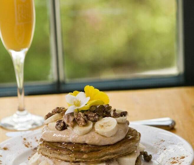 مبيت وإفطار 1906 Pine Crest Inn