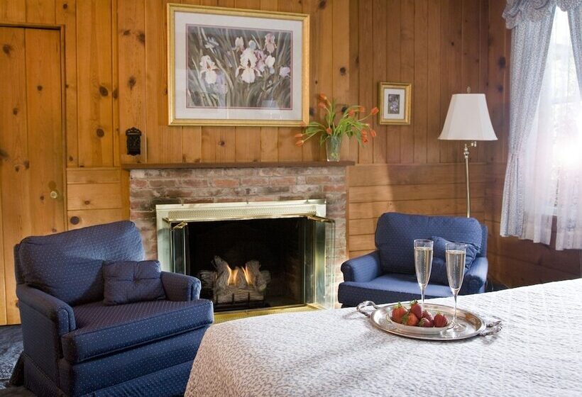 مبيت وإفطار 1906 Pine Crest Inn