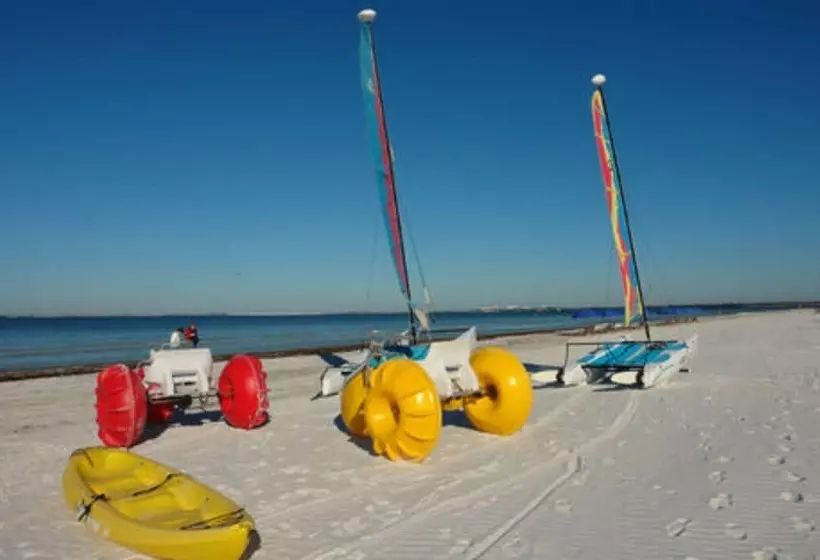 Bed & Breakfast Manatee Bay Inn   Near Fishing Pier Fort Myers Beach