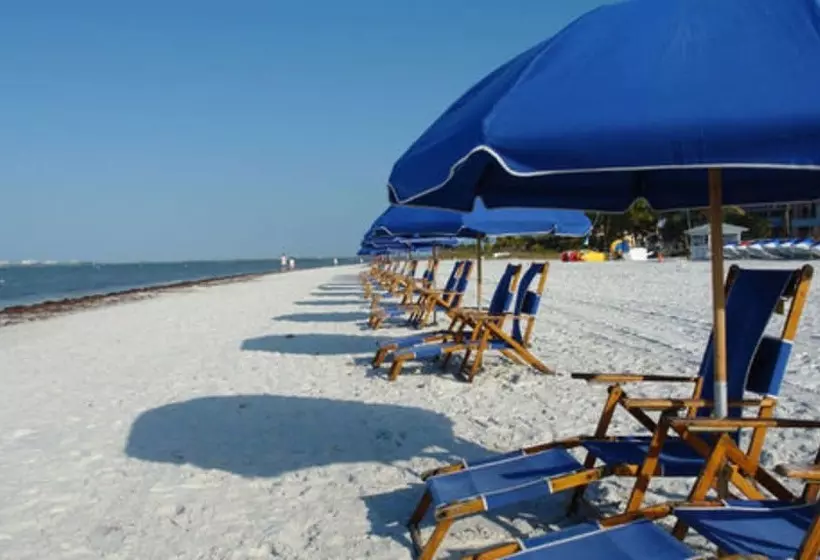 Bed & Breakfast Manatee Bay Inn   Near Fishing Pier Fort Myers Beach