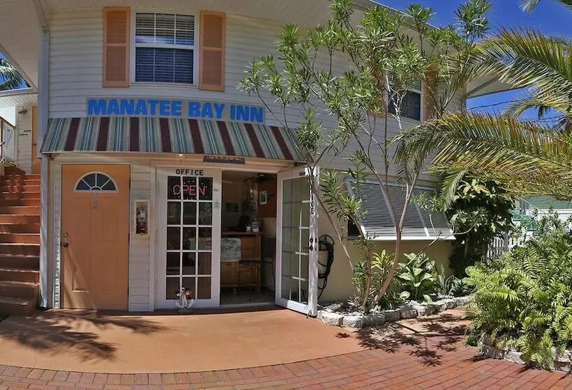 Bed & Breakfast Manatee Bay Inn   Near Fishing Pier Fort Myers Beach
