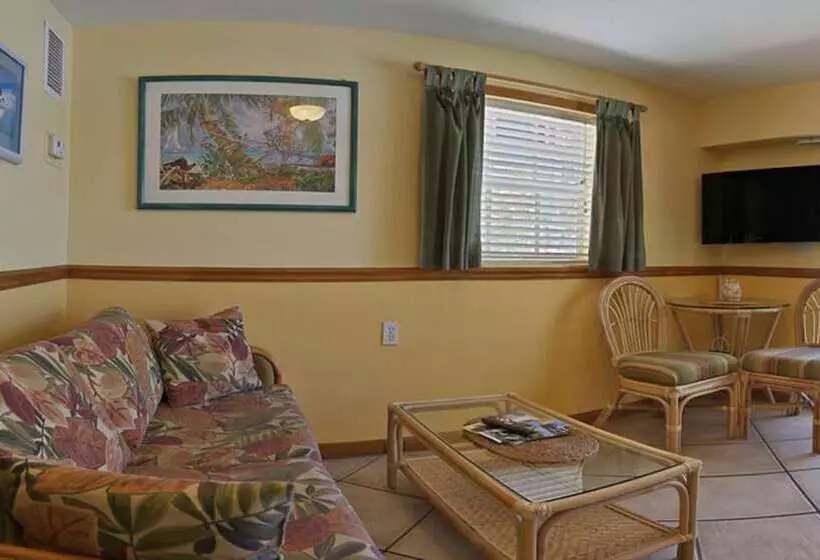 Bed & Breakfast Manatee Bay Inn   Near Fishing Pier Fort Myers Beach