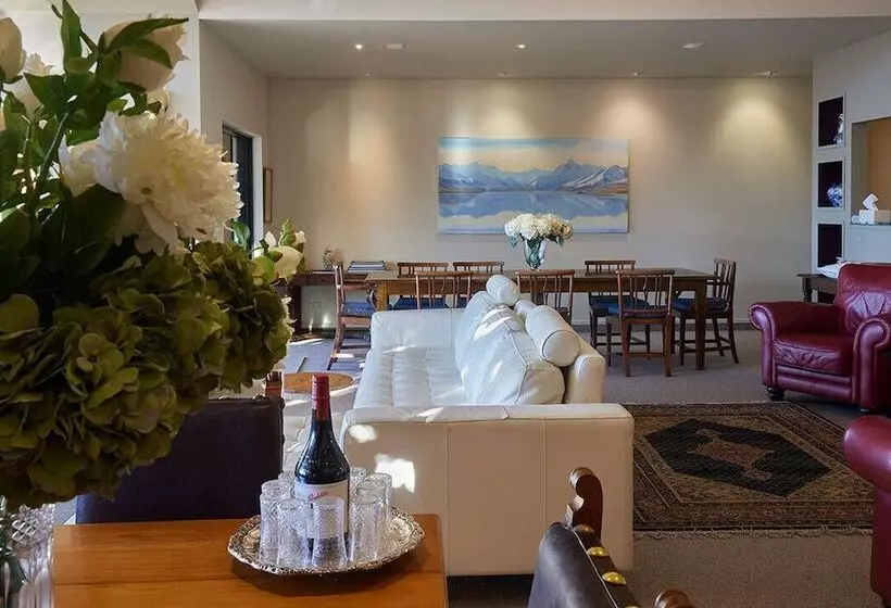 민박 Matuka Luxury Lodge