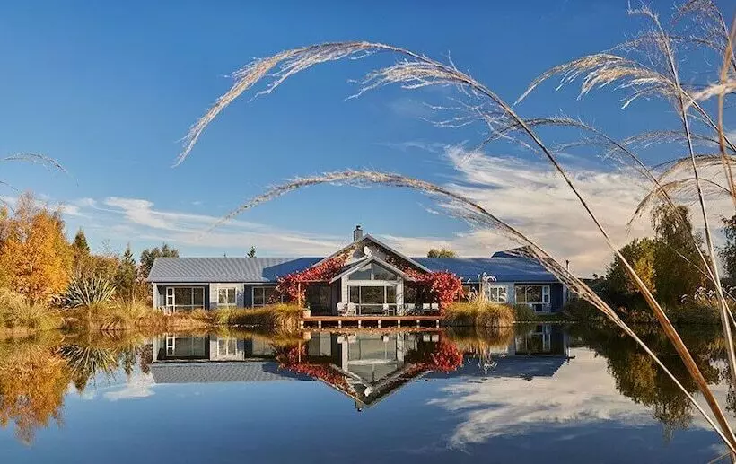 민박 Matuka Luxury Lodge