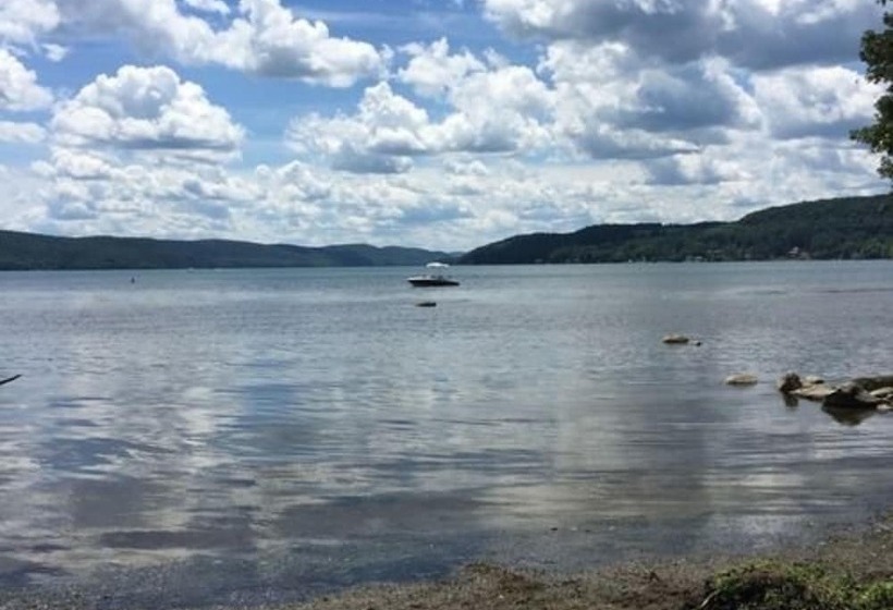 مبيت وإفطار The Hayden Creek Inn