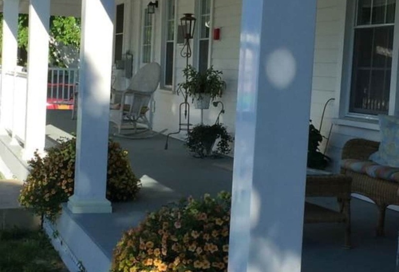 مبيت وإفطار The Hayden Creek Inn