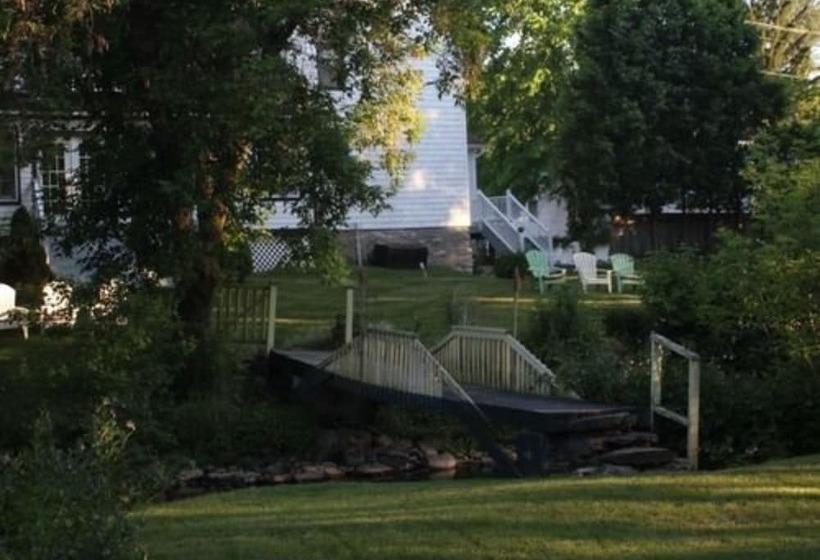 مبيت وإفطار The Hayden Creek Inn