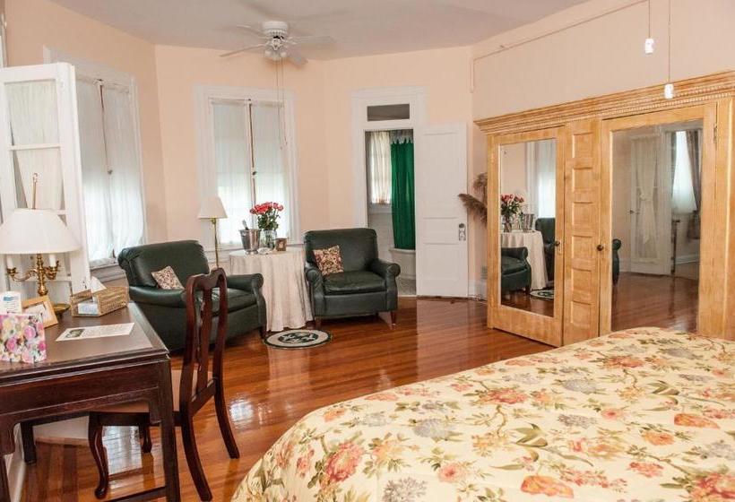 Cedars & Beeches Bed & Breakfast