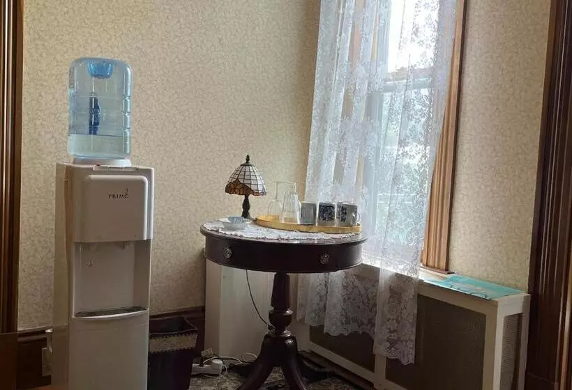 Cheney House Bed & Breakfast