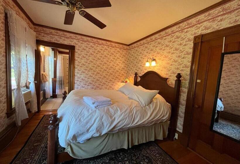 Cheney House Bed & Breakfast