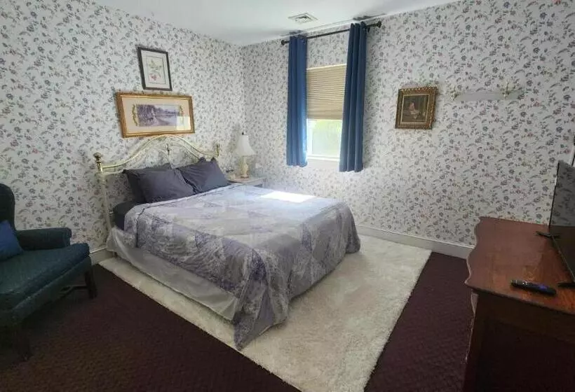 Greystone Manor Bed & Breakfast