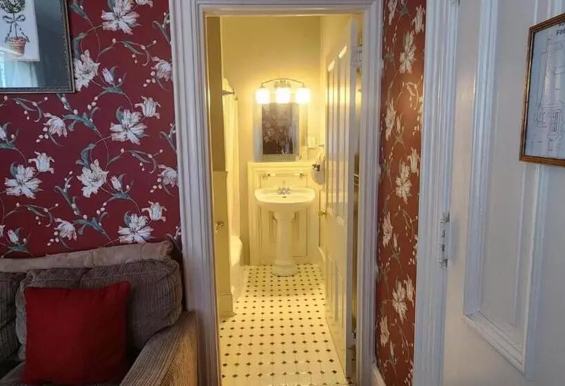 Greystone Manor Bed & Breakfast