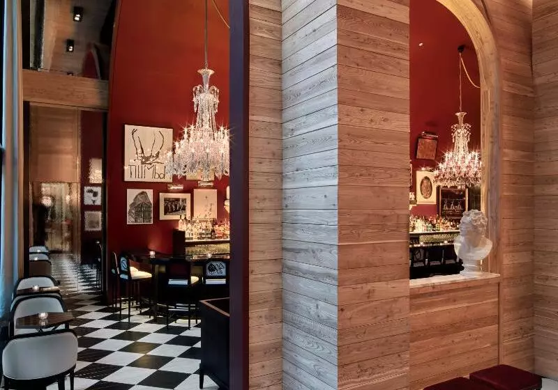 Baccarat Hotel And Residences New York