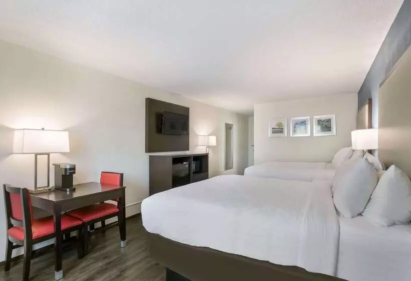 Clarion Hotel Conference Center