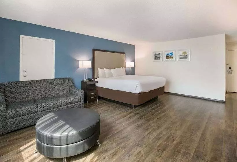 Clarion Hotel Conference Center