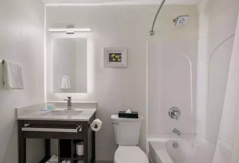 Clarion Hotel Conference Center