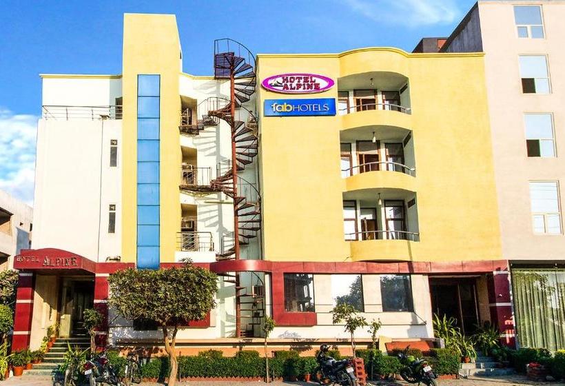 فندق Fabexpress Alpine
