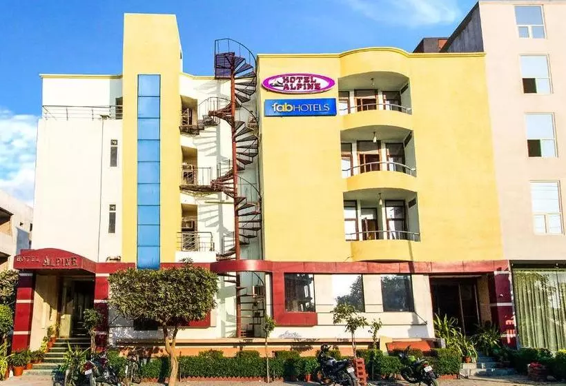 酒店 Fabexpress Alpine
