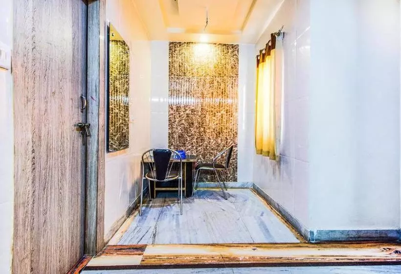 酒店 Fabexpress Alpine