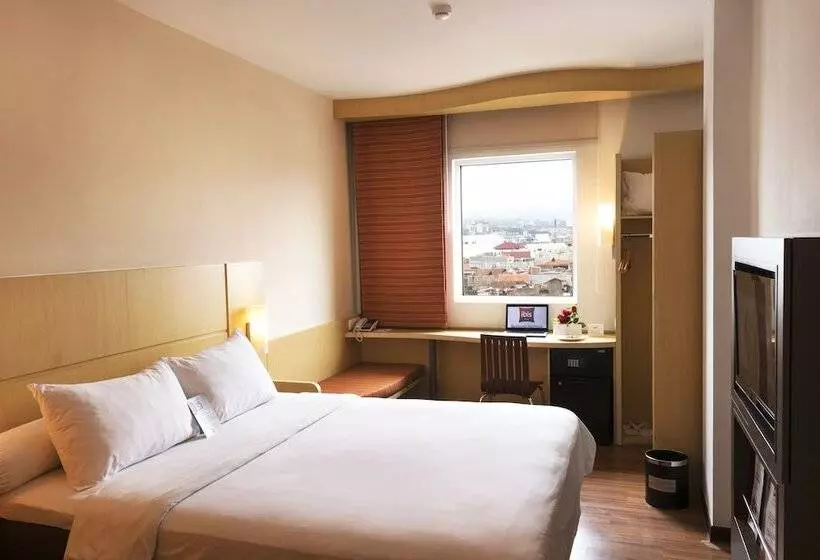 ホテル Ibis Bandung Pasteur