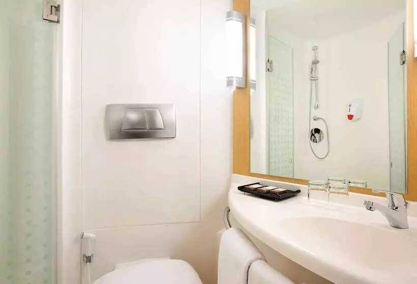 ホテル Ibis Bandung Pasteur