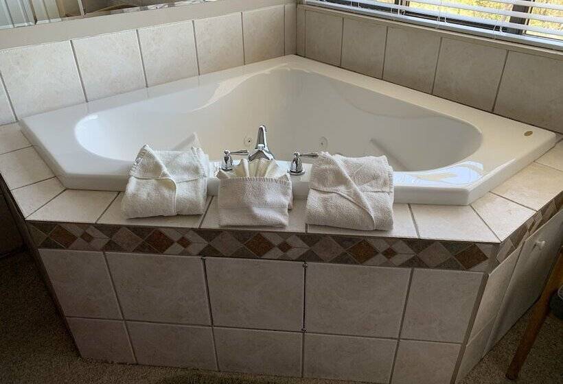 בית מלון כפרי Laurel Inn