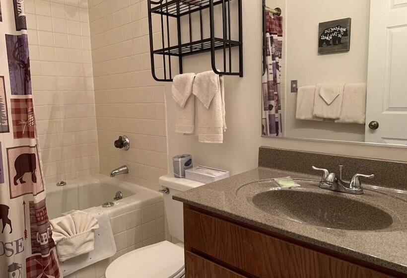 בית מלון כפרי Laurel Inn