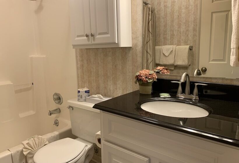 בית מלון כפרי Laurel Inn