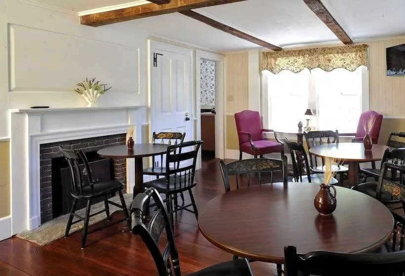 酒店 Old Sturbridge Inn And Reeder Family Lodges